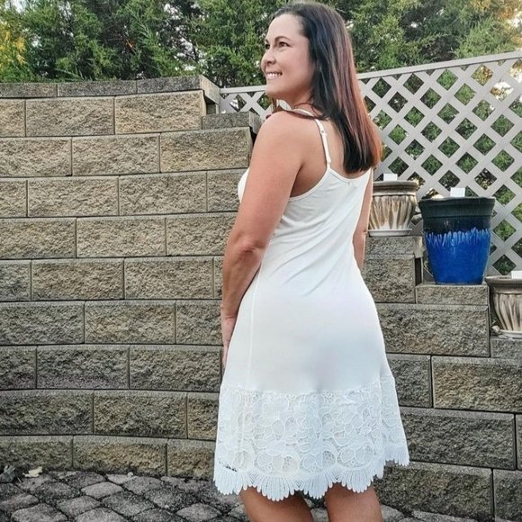 Off White New Scalloped Guipure Lace Dress Extender - Picture 2 of 7